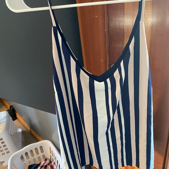 Brand name tops - Picture 8 of 8